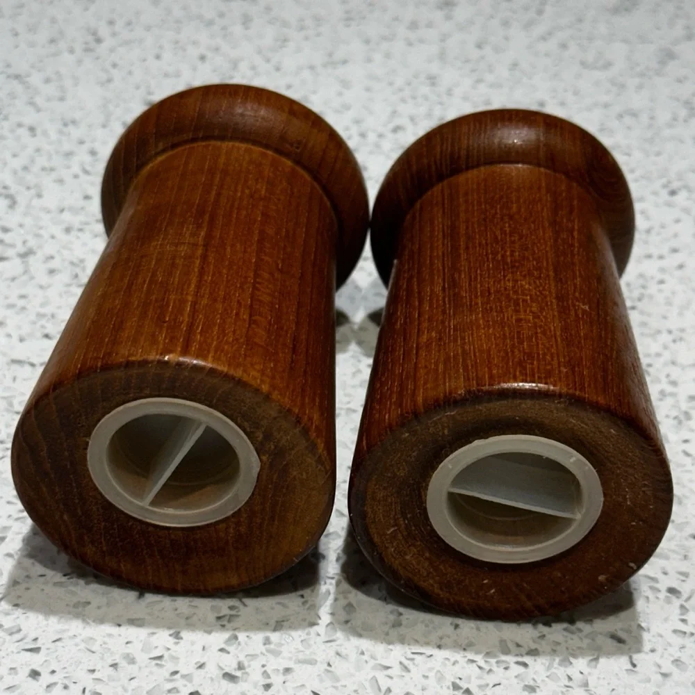 Vintage Danish Teak Salt and Pepper Shakers, MCM Style, Mushroom Shape - Picture 4 of 6